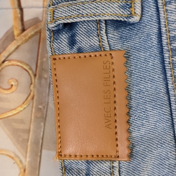 AVEC Les filles distressed shorts size 28 - Picture 4 of 5